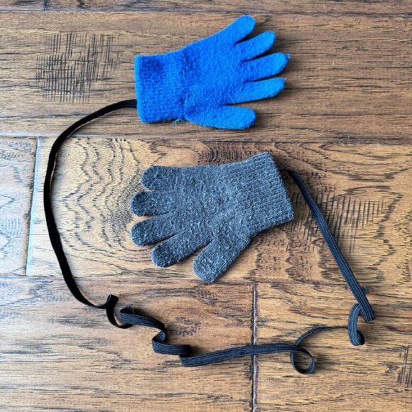 MUST HAVE! Boy’s Winter Gloves Bundle - Size 4-6 - Picture 2 of 7